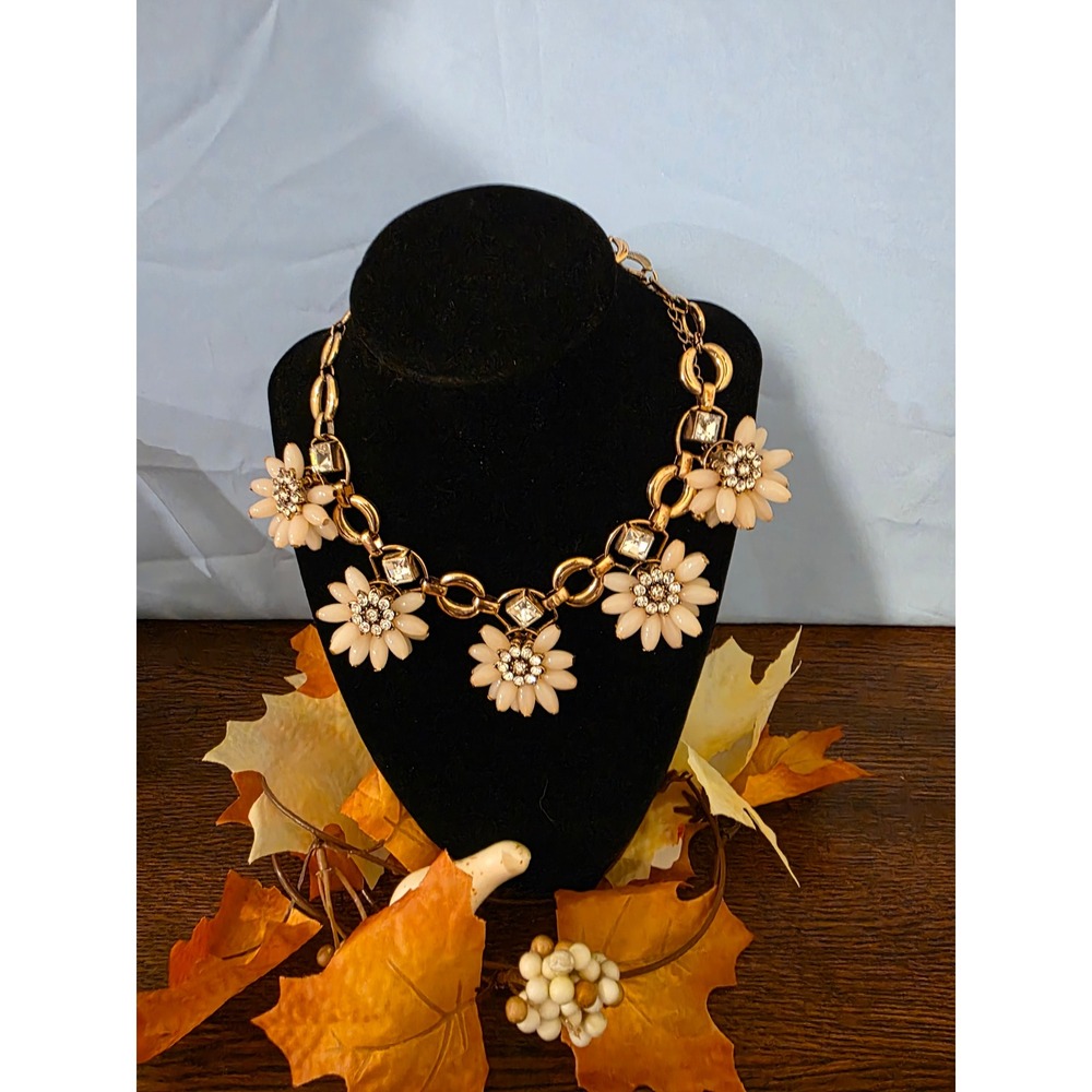 Statement Necklace Gold Chain Beige Flower Petal Rhinestone Fashion Jewelry
